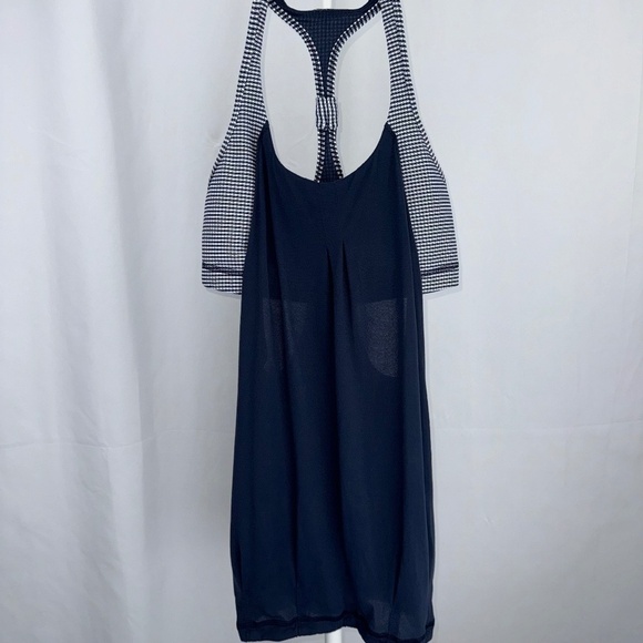 1030 lululemon Practice Freely Tank - Size 6 - Blue Gingham (Inkwell) - Picture 2 of 16